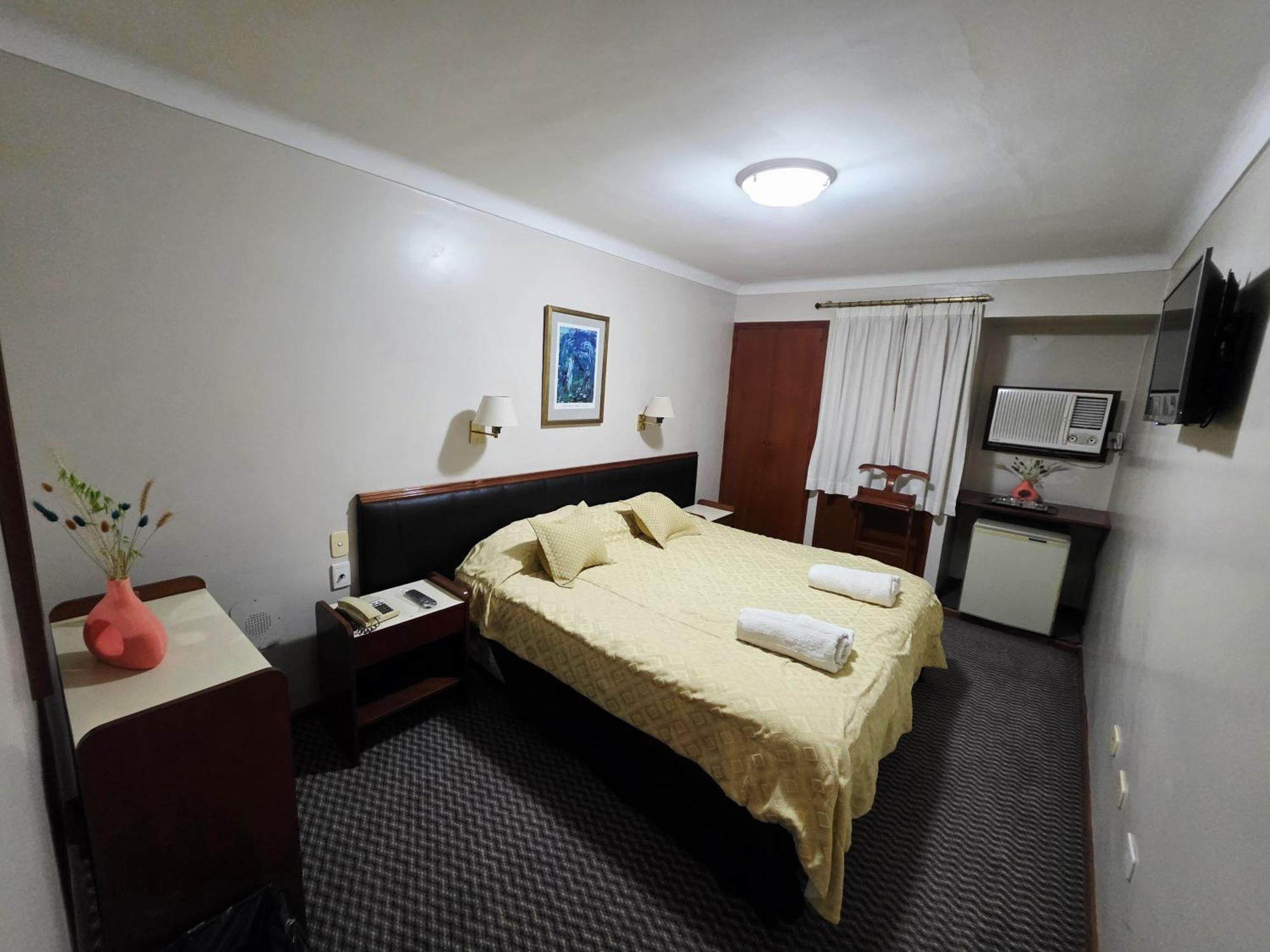 Hotel Presidente San Miguel de Tucumán Kültér fotó